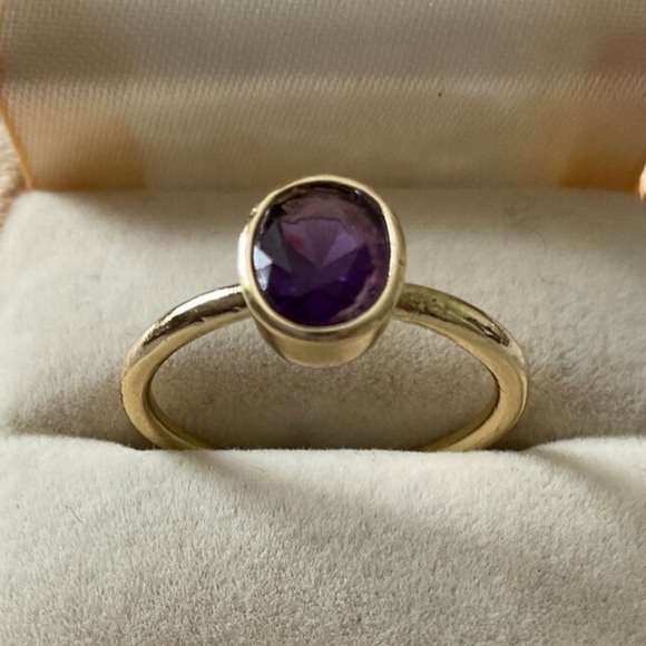 Purple Amethyst Gemstone Gold February Birthstone Ring - Picture 3 of 9